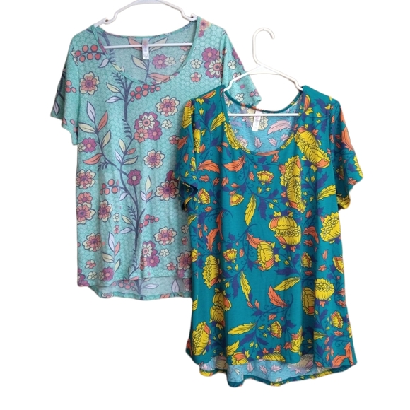 LuLaRoe Tops - Bundle of 2 LuLaRoe 2XL Tunic Tees Floral Wear With Leggings Short Sleeve